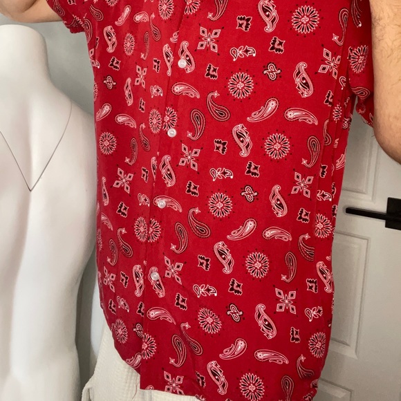 Paisley Short Sleeve Button Down - Picture 2 of 3